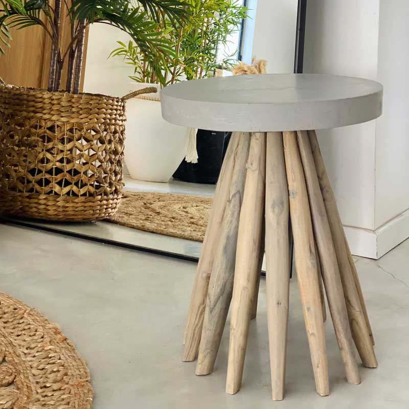 שולחן צד בטון ועץ